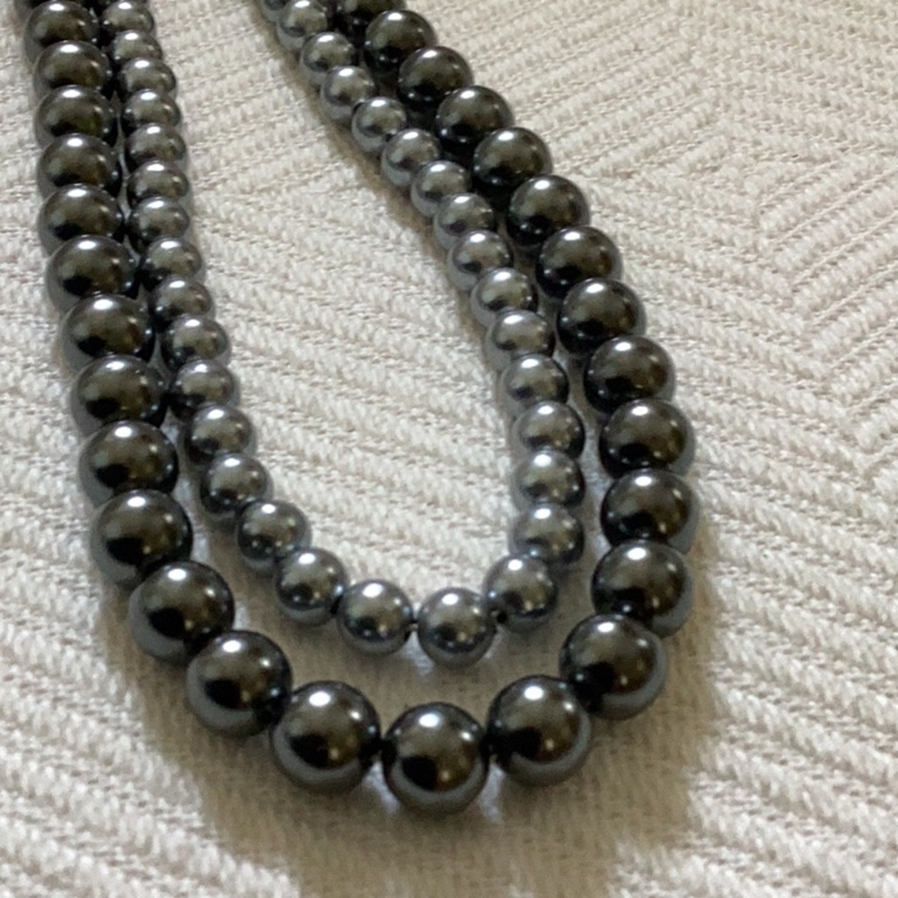 Grey Pearl Chocker